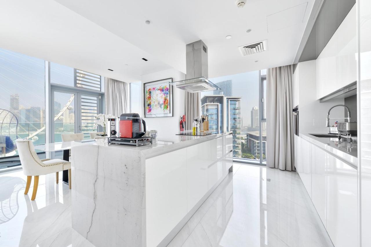 Spectacular 3 Bedroom Condo With Maids Room Facing The Dubai Eye Exterior foto