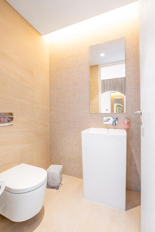 Spectacular 3 Bedroom Condo With Maids Room Facing The Dubai Eye Exterior foto